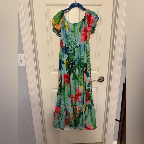 SHEIN Long Floral Maxi Dress Size 1XL Encanto Party Ready - Picture 1 of 6